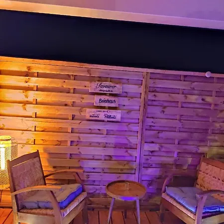 Magnifique De Gamme Avec Jacuzzi L'attrape Reve Les Plantiers