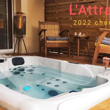 Magnifique De Gamme Avec Jacuzzi L'attrape Reve Les Plantiers