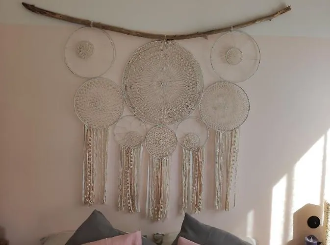 Magnifique Petite Avec Jacuzzi L'attrape Rêve