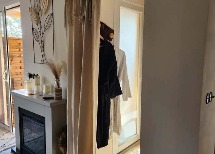 Magnifique Petite Avec Jacuzzi L'attrape Rêve Villa